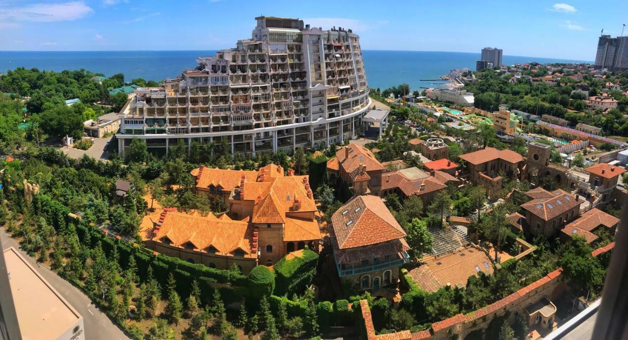 Gagarin Plaza Luxury Sea View Apartments Odessa Eksteriør billede
